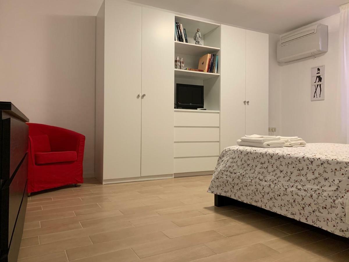 Temporary House Vicolo Colombina Apartman Bologna Kültér fotó