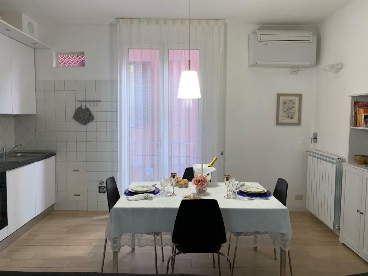 Temporary House Vicolo Colombina Apartman Bologna Kültér fotó
