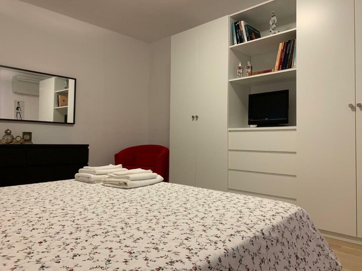 Temporary House Vicolo Colombina Apartman Bologna Kültér fotó